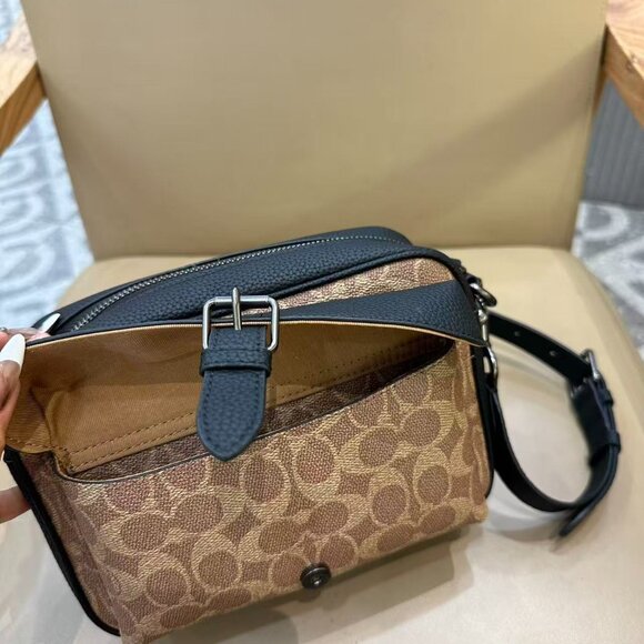 COACH Men's Monogram Warner Crossbody Bag, size 21.5 × 15.5 × 6.5cm - Picture 8 of 9